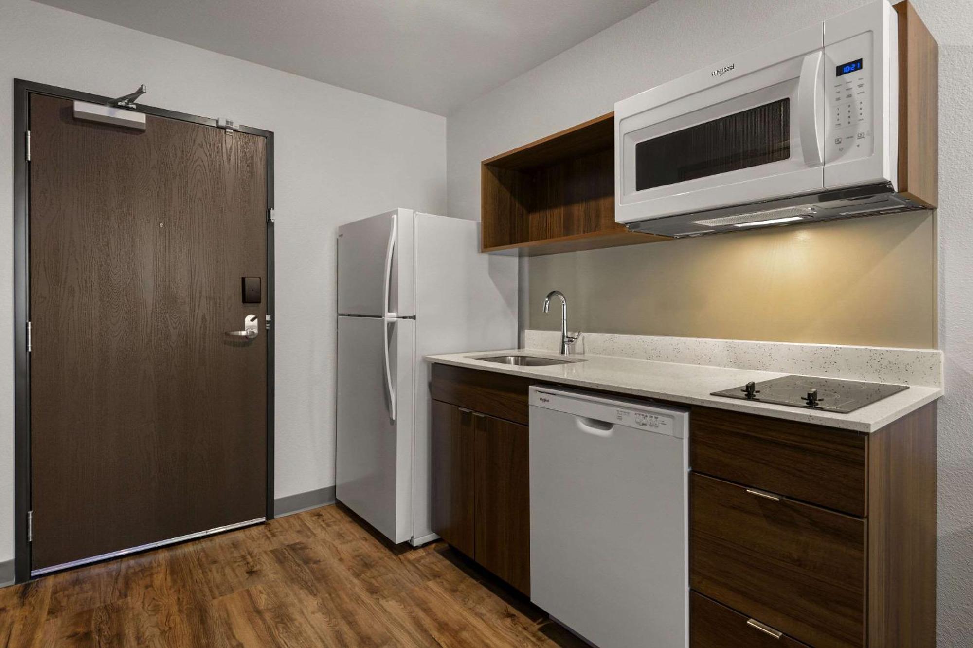 Woodspring Suites Yorktown Ньюпорт-Ньюс Экстерьер фото