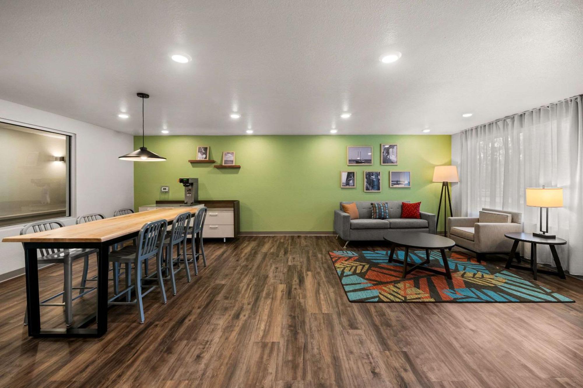 Woodspring Suites Yorktown Ньюпорт-Ньюс Экстерьер фото